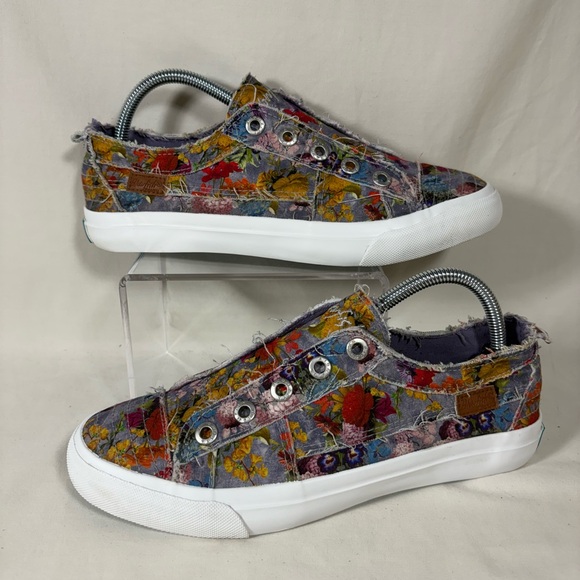 Blowfish Malibu Gray Floral Distressed Slip On Sneakers - W's 8/8.5 - Picture 1 of 13